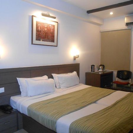 Hotel Crystal Retreat Агра Екстер'єр фото