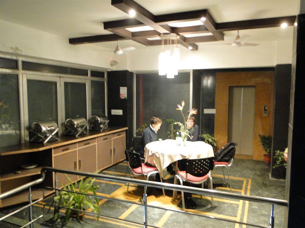 Hotel Crystal Retreat Агра Екстер'єр фото