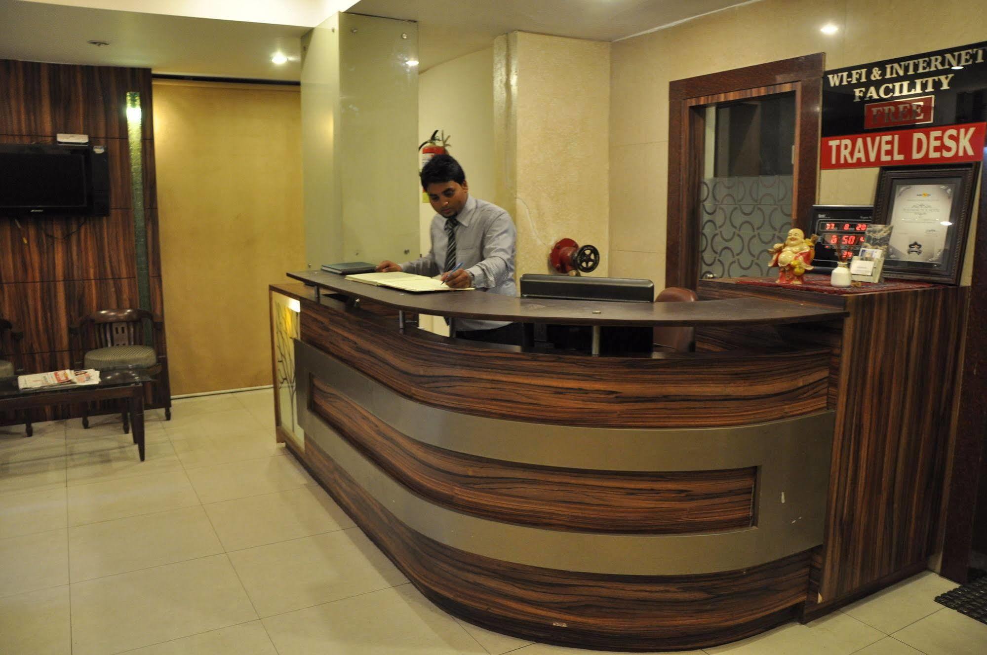 Hotel Crystal Retreat Агра Екстер'єр фото